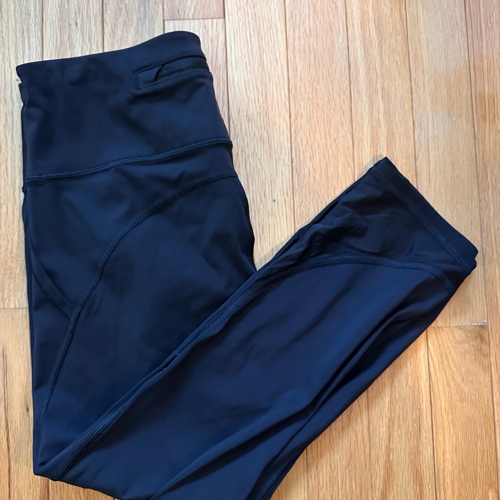 Athleta Lightning Capri in Black
